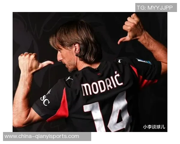 晚邮报揭秘莫德里奇在圣西罗的私人包厢招待亲友的奢华生活 晚邮报揭秘莫德里奇在圣西罗的私人包厢招待亲友的奢华生活